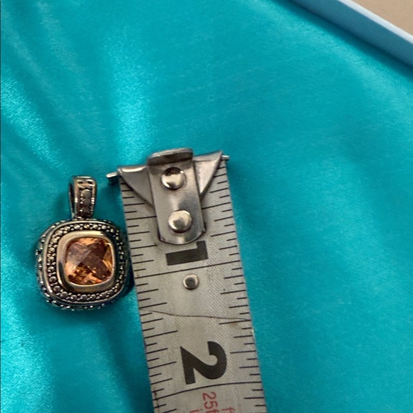 Elegant Silver and Gold-Toned Pendant - Picture 2 of 5